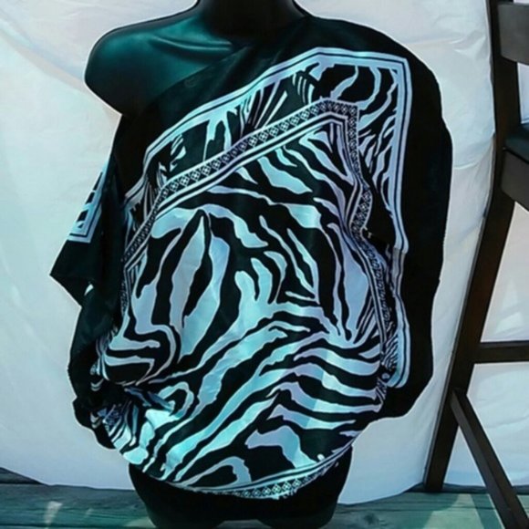 Scarf shirt/dress black and white animal stripe - Picture 3 of 8